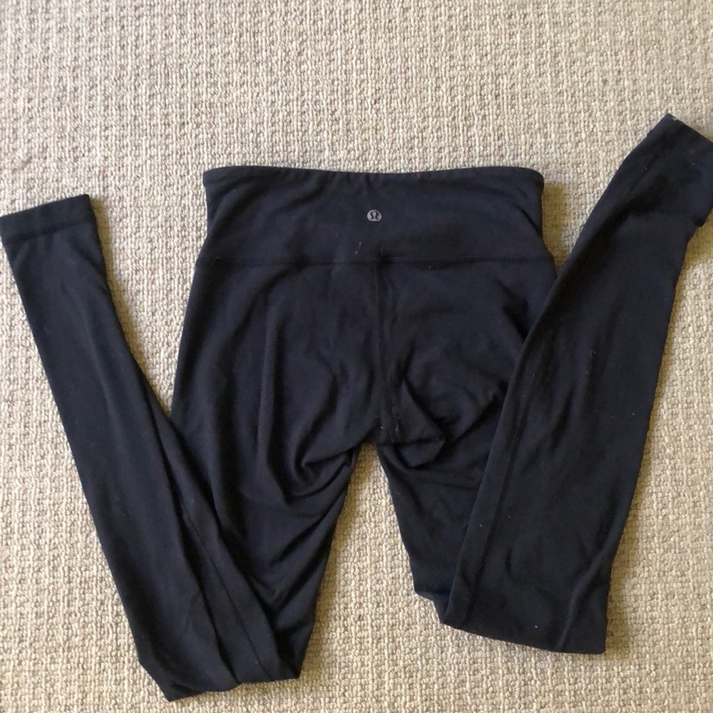 Black lululemon leggings